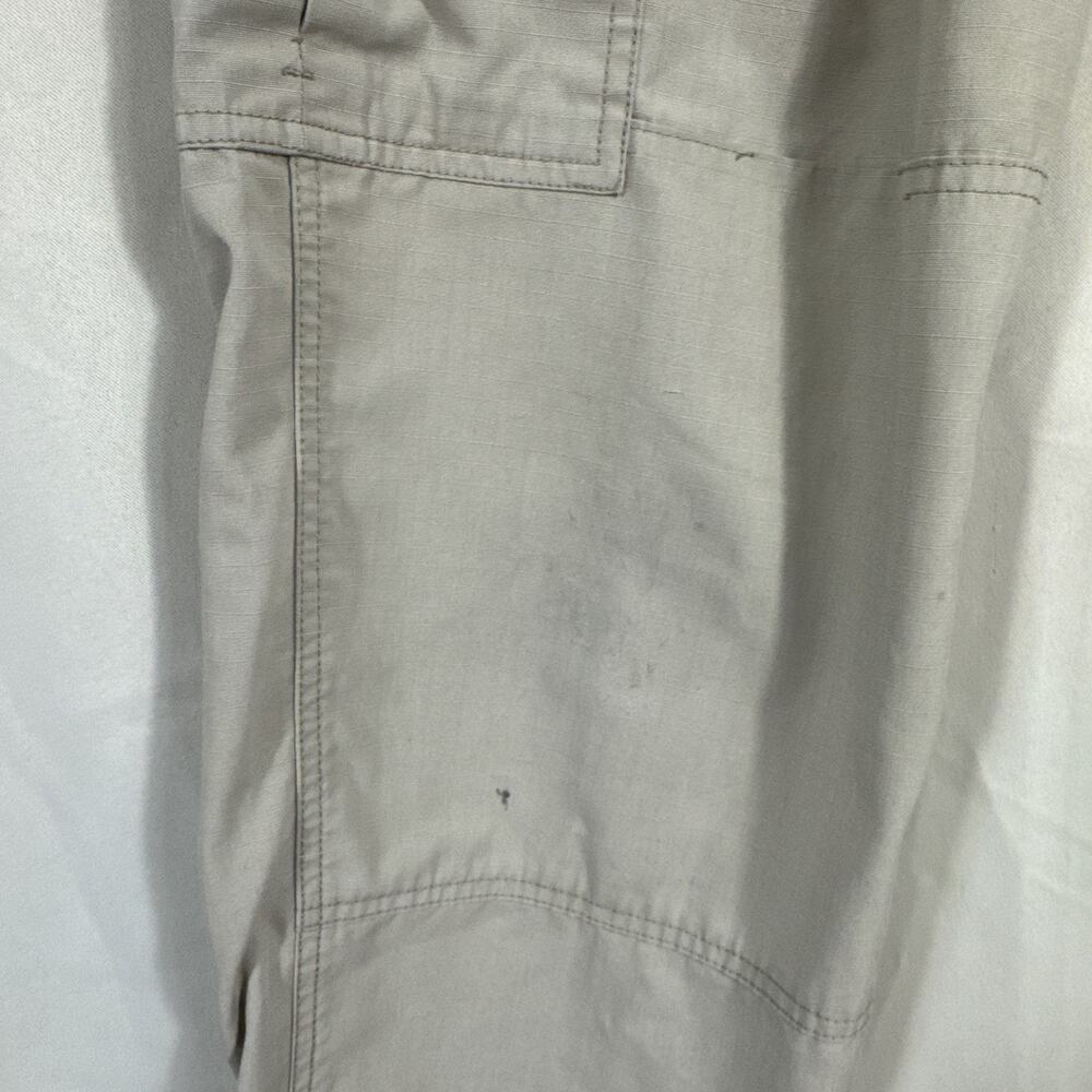 5.11 Tactical Series Cargo Pants Khaki Men’s 32x32 Utility Work Hiking 2 Pairs - Picture 13 of 16